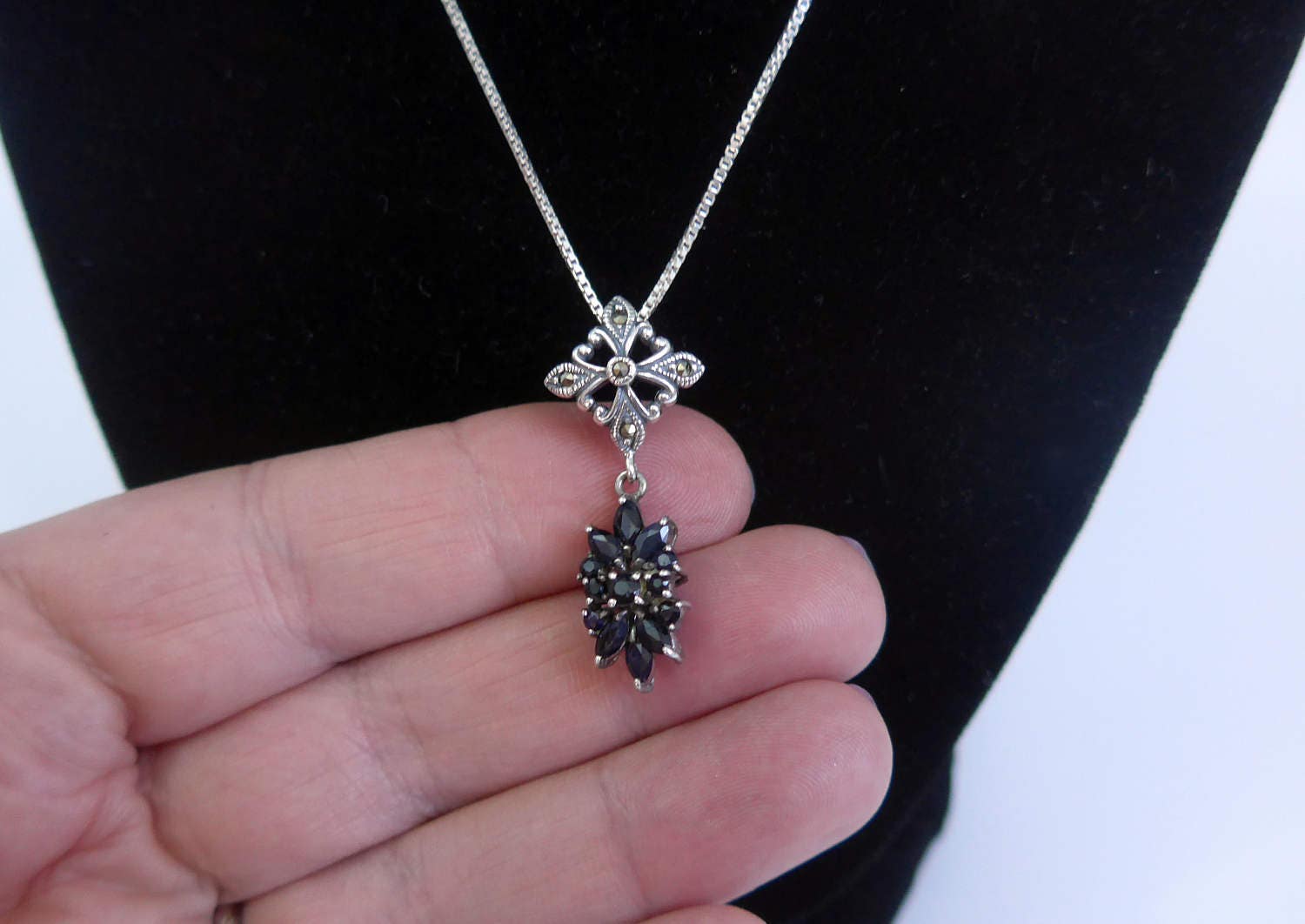 FREE SHIPPING to U.S. Vintage / Antique Blue Sapphire Necklace 13