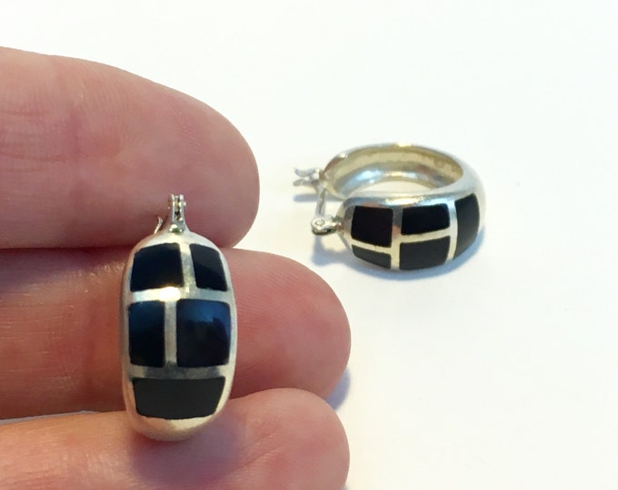 Vintage Silver Silver and Black Onyx Round Post Earrings - Circle Block 1980s Design - Square Black Onyx Stones - Marked 925 Sterling Silver