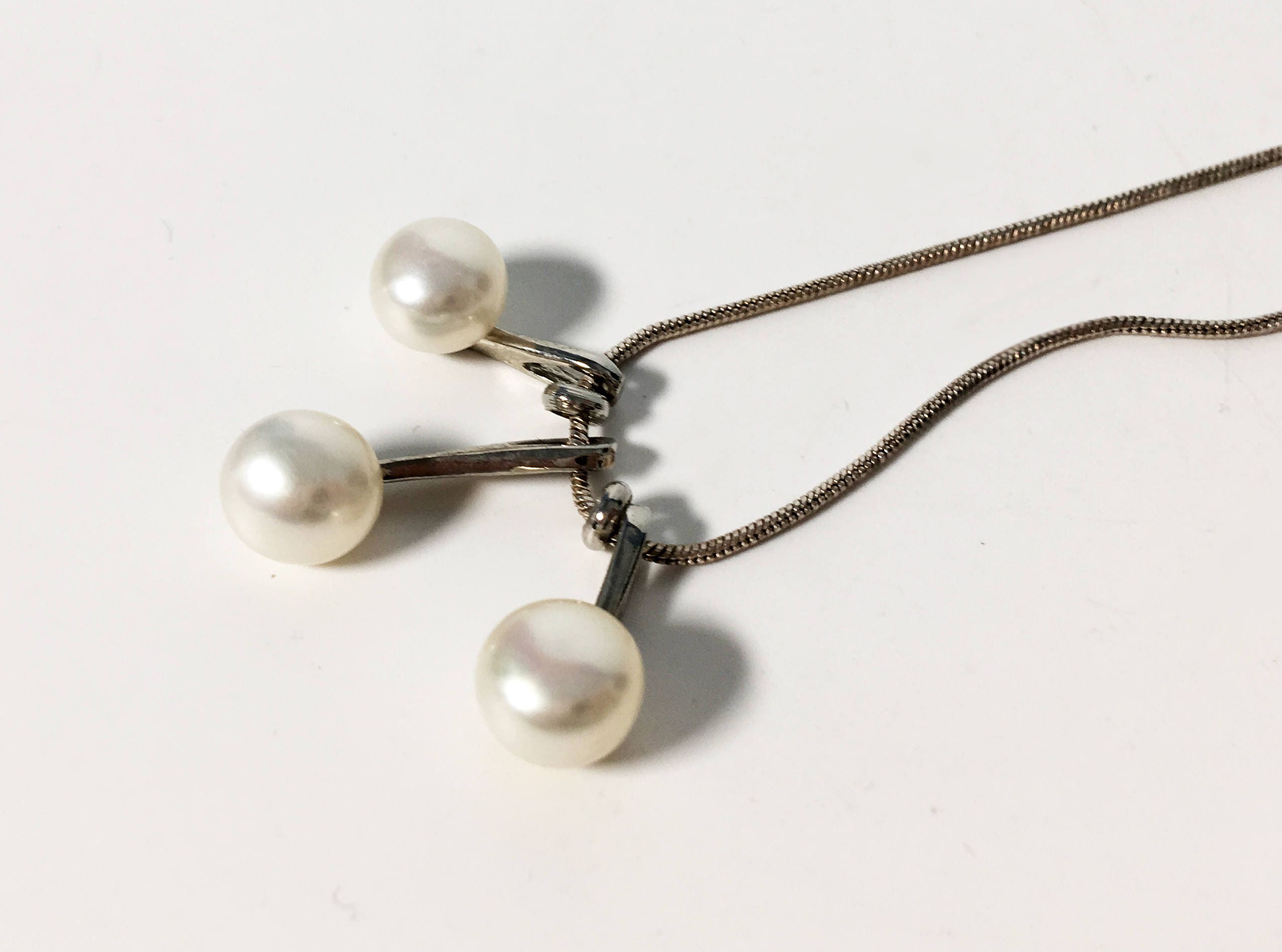 Vintage 3 Pearl Drop Necklace - Drop Pendant of 3 Pearls w/ Spacers on ...