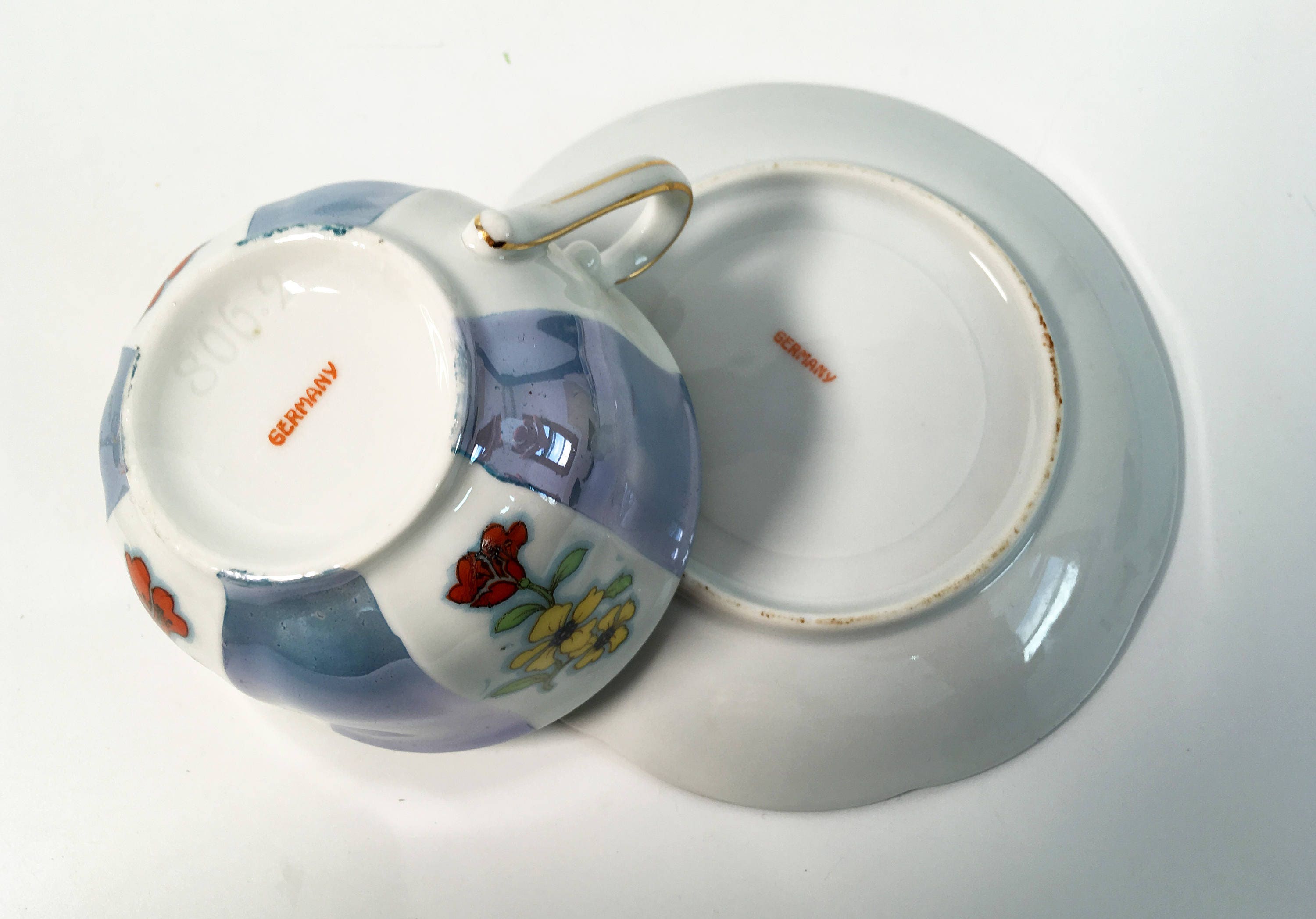 Vintage or Antique Set of 4 Teacups and Saucers Made in Germany