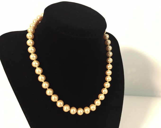 Retro Pearl Necklace w/ Gold Filigree Clasp - Vintage Faux Light Tan Pearl Choker Necklace Single Strand