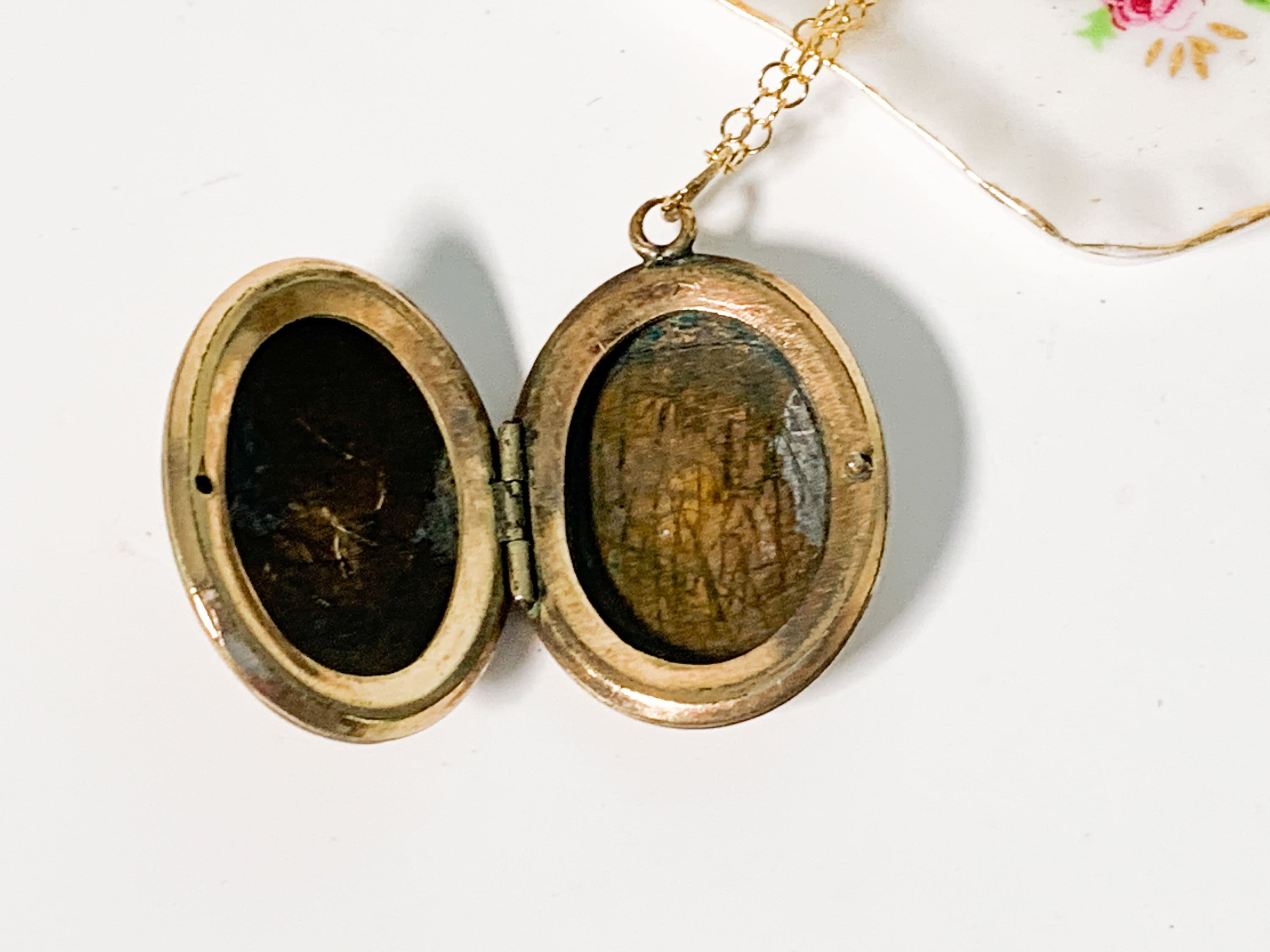 Antique Mourning Locket Necklace Victorian 10K Gold Filled Locket on