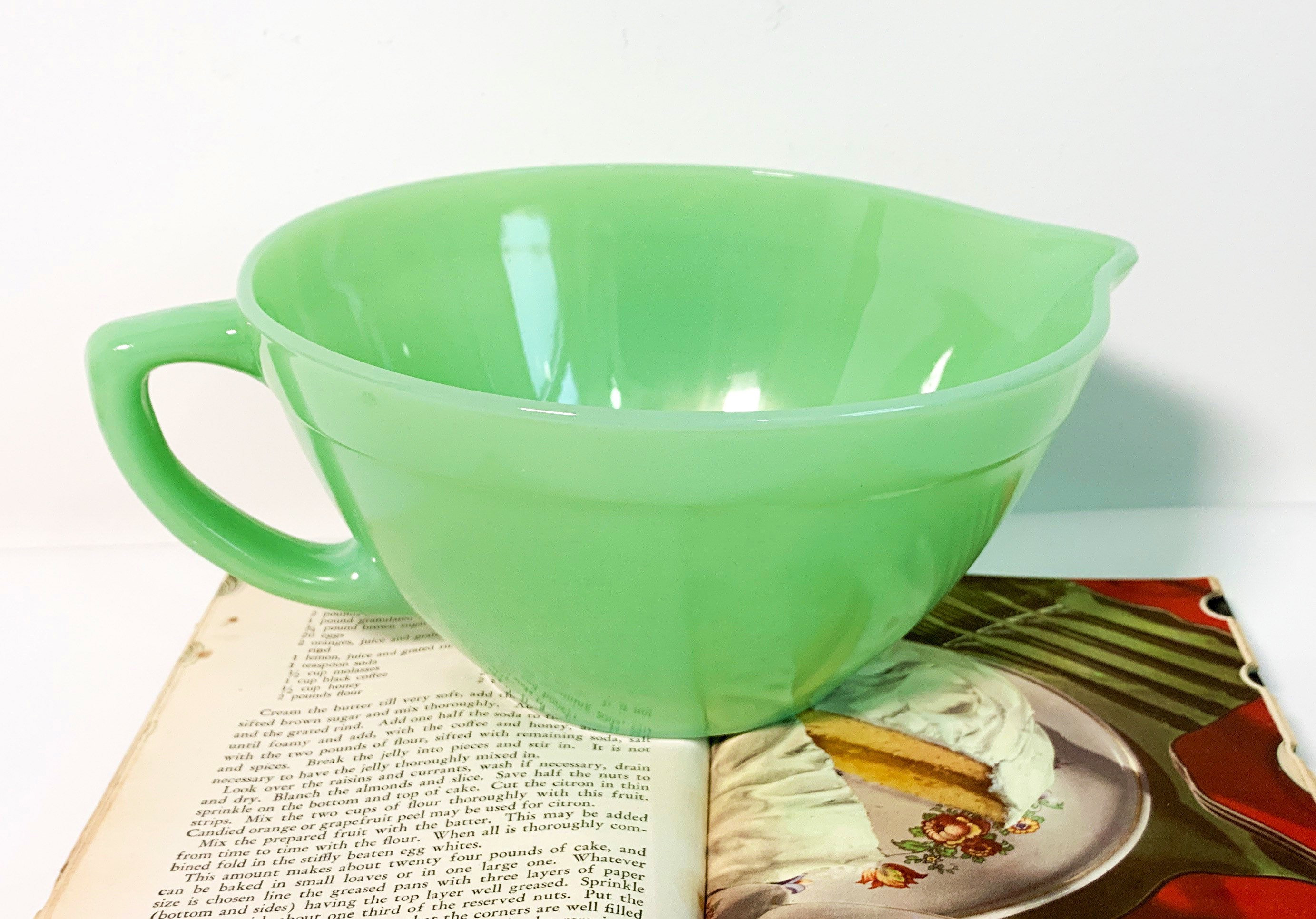 Vintage Oven Ware Batter Bowl Glassware Jadeite / Jadite - Light