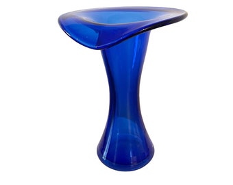 Vintage Art Glass Vase - Blue Lily Shaped Glass Vase - Hand Blown Glass Bright Colored Vase - Mod Modern Design MCM - Cala Lily Tulip Flower