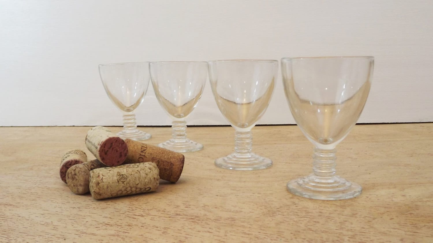 Vintage Set of 4 Manhattan Anchor Hocking Ribbed Stem Cordial / Wine