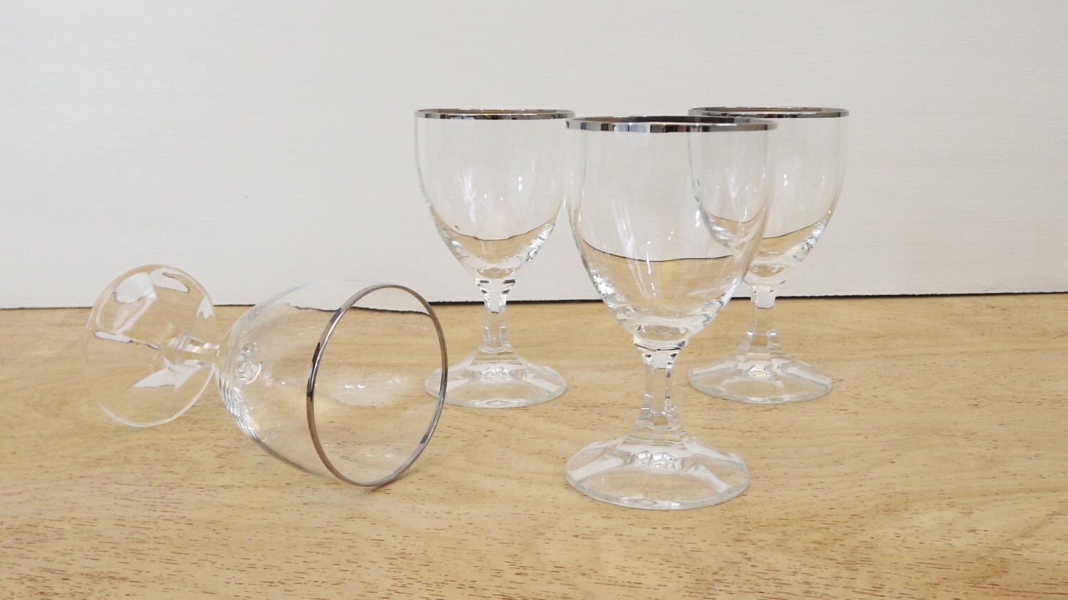Vintage Fabergé Snow Doves Crystal Glasses France, 1960s Dove Stemmed