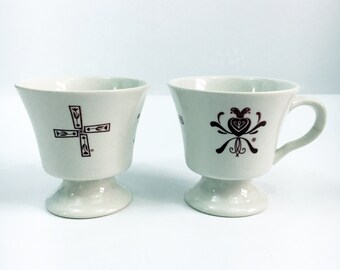 Vintage SHENANGO China USA Interpace Pennsylvania Dutch LOVEBIRDS Red Footed Mugs - Rare 2 Piece Set Coffee / Tea Cup / Mug Restaurant Ware