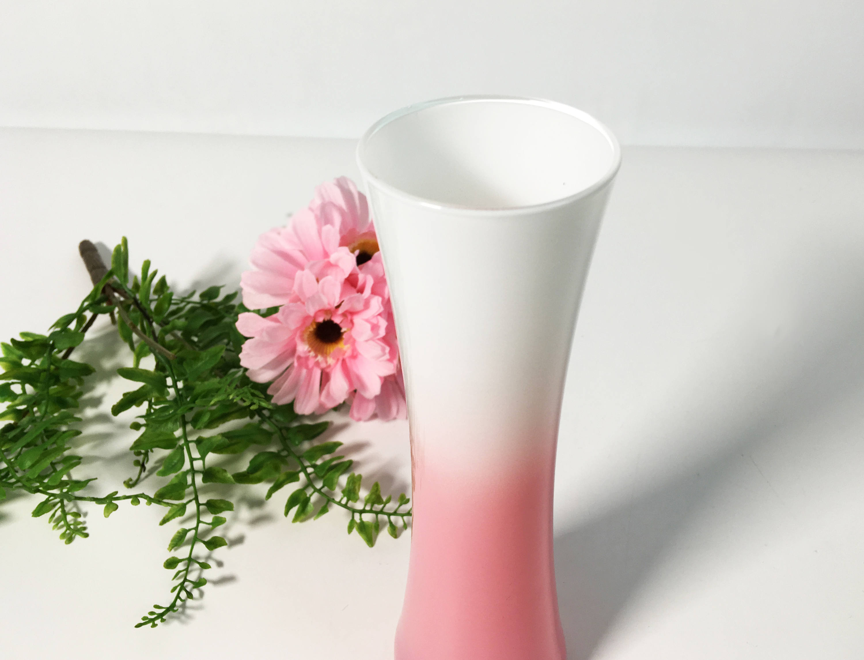 Vintage Libbey Pink Ombre Bud Vase Retro Pink White Glass Flower Vase