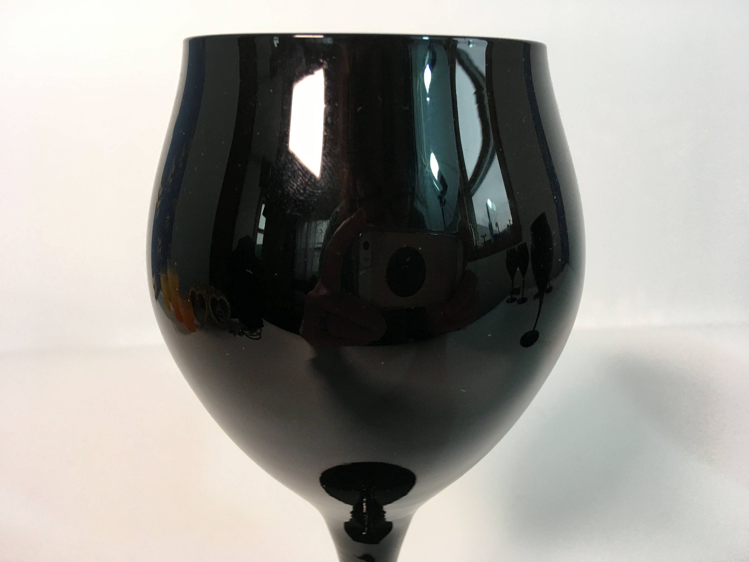 Vintage Set of 4 Black Stemmed Wine Glasses Large Mod Shaped Wine
