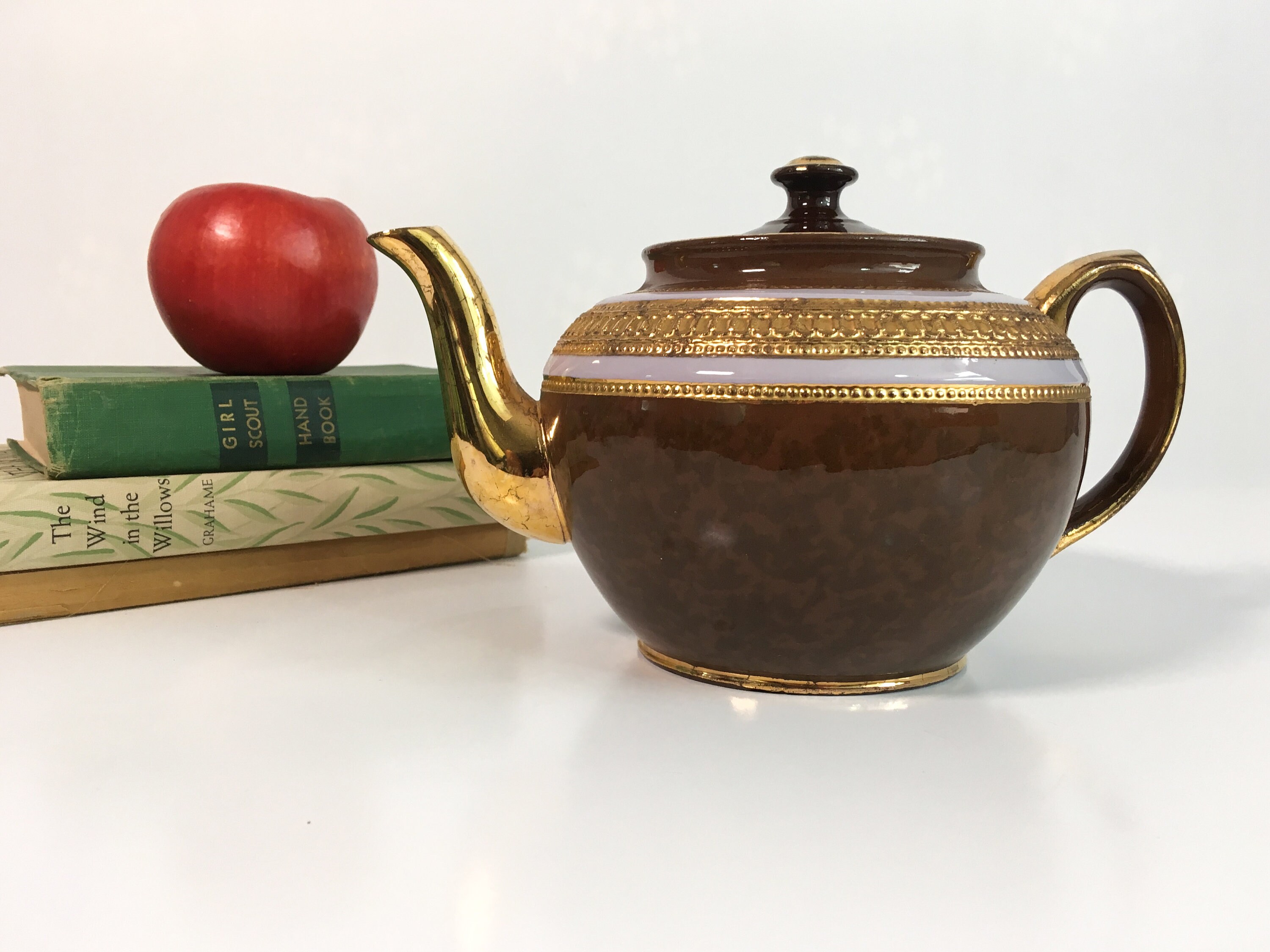 Vintage Sadler Brown White & Gold Teapot w/ Lid 2305 Retro Brown Tea