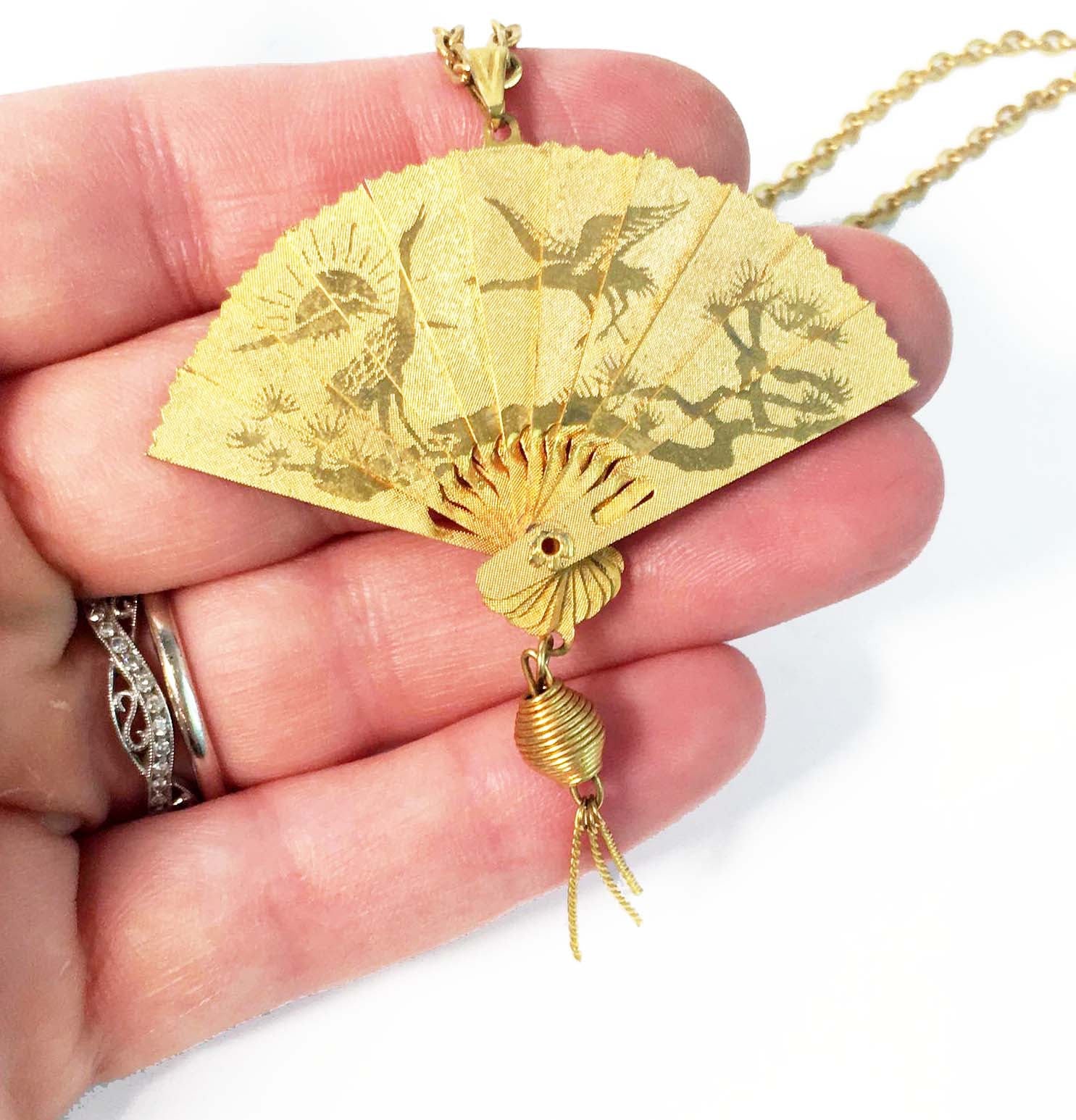 Vintage 1980's Oriental Folding Asian Fan & Tassel Gold Pendant