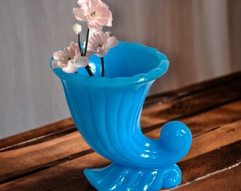 Vintage NYC Vouge Merc Company Akro Blue Glass Horn Toothpick holder or Mini Vase - Small Home Decor & Flower Vase -Retro Depression Glass