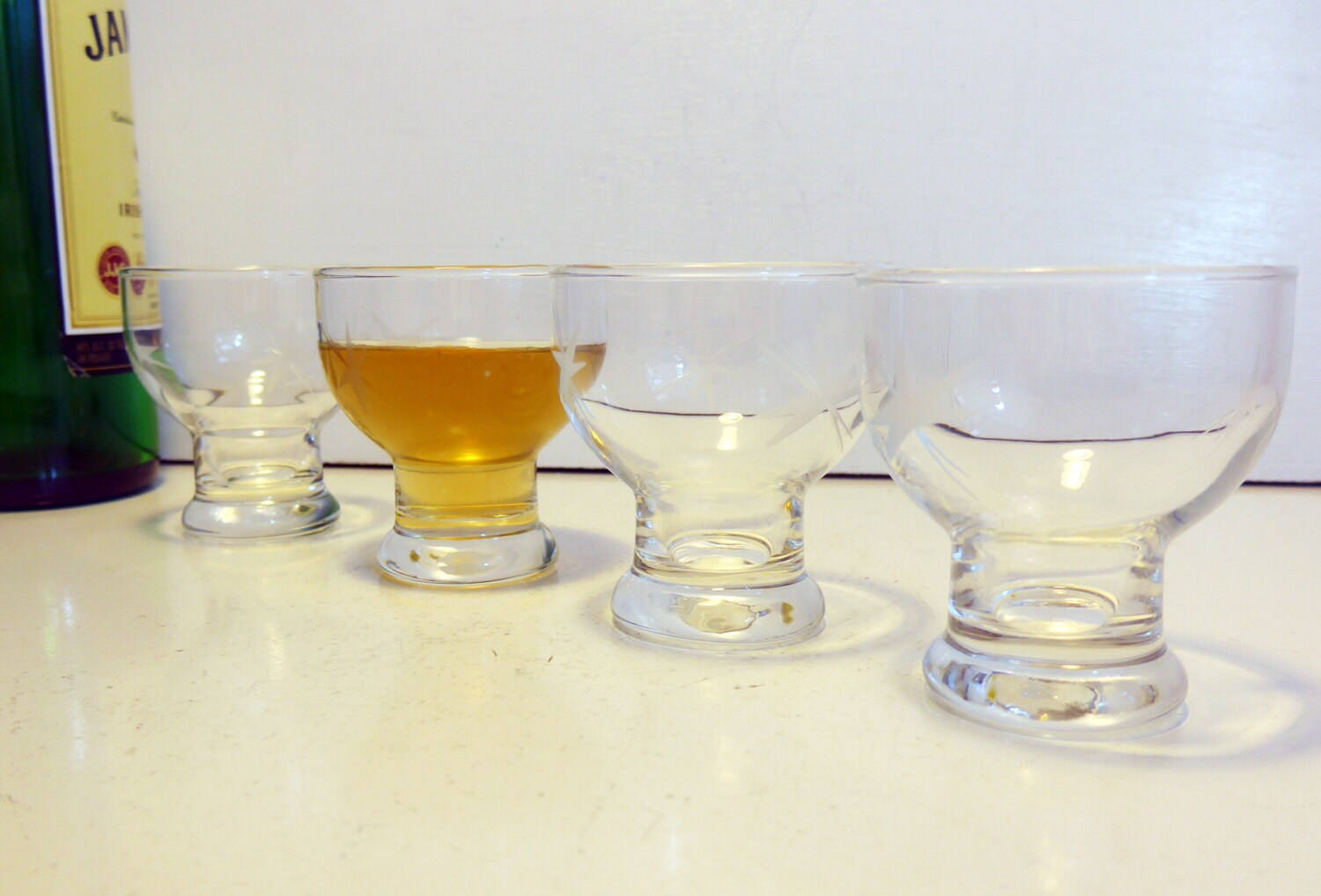 Set 4 Vintage Etched Rocks Glasses with Pedestal Shape - Retro Rocks ...
