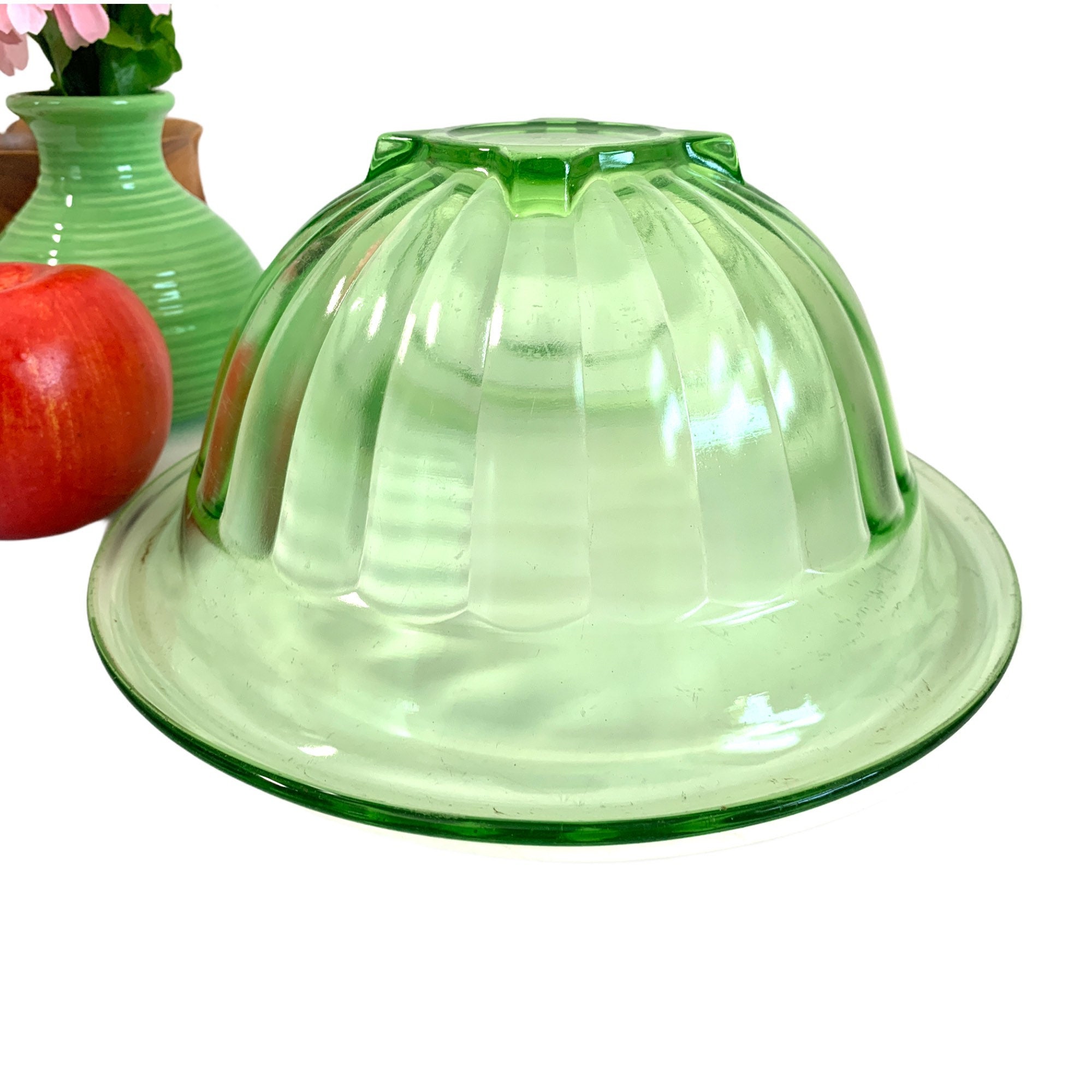 TUFGLAS GREEN Six Cup KITCHEN MIXING BOWL with Handle.. Depression Glass