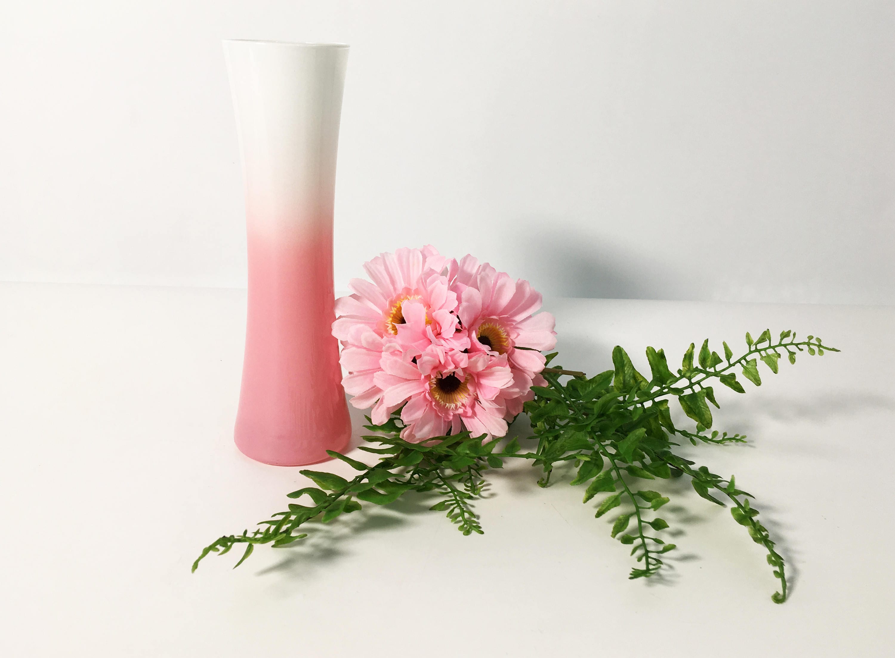 Vintage Libbey Pink Ombre Bud Vase Retro Pink White Glass Flower Vase
