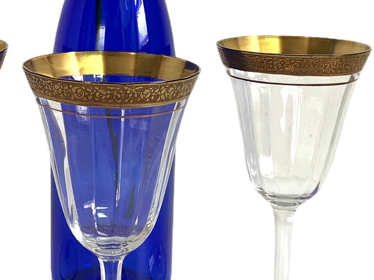 GOLD RIM WATER GLASS – The Social Hire Co.