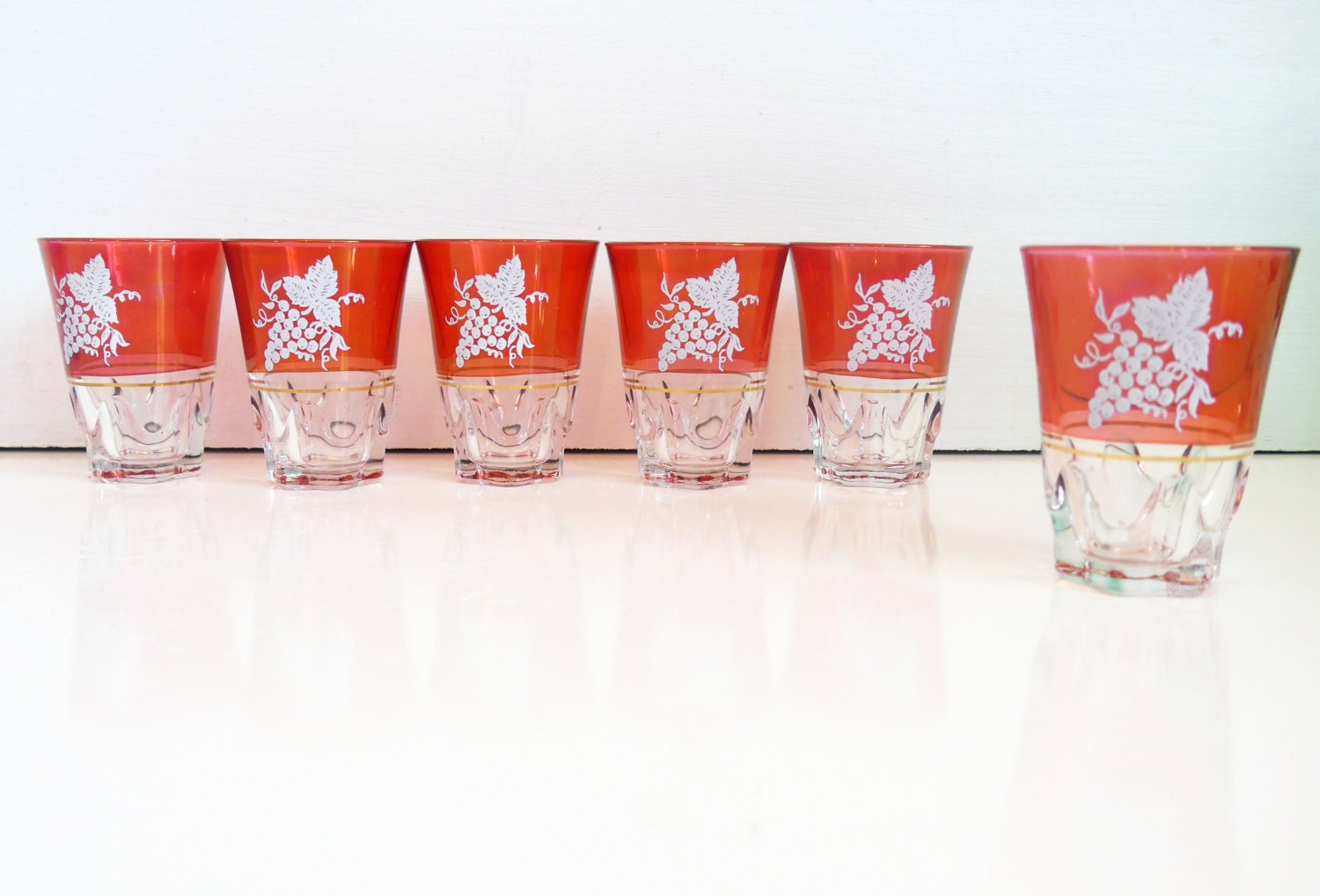 Seeing Red: A Brief History of Red Glass, image size:1500x1019