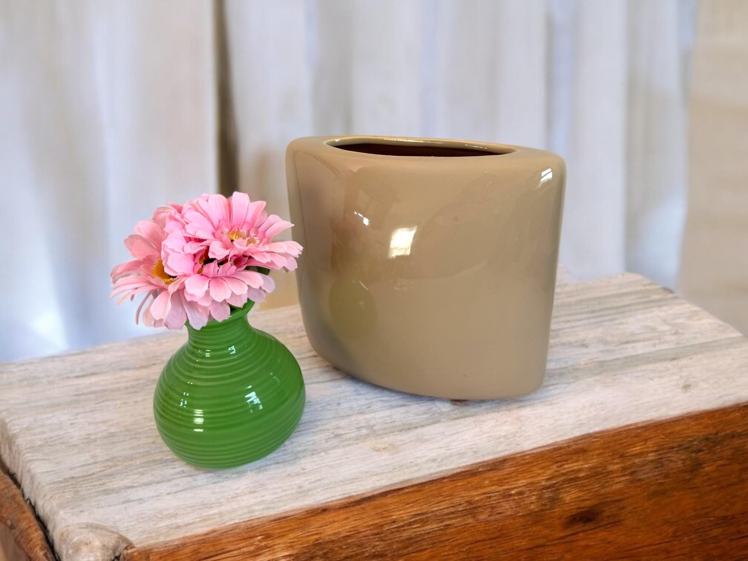 Retro Haeger Gardenhouse Vase: Tan Ceramic Mid Century Modern
