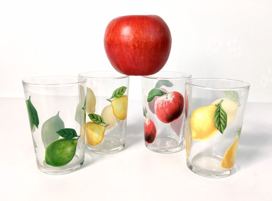 Set of 4 Vintage Fruit Design Juice Glasses Red Green Yellow Apple