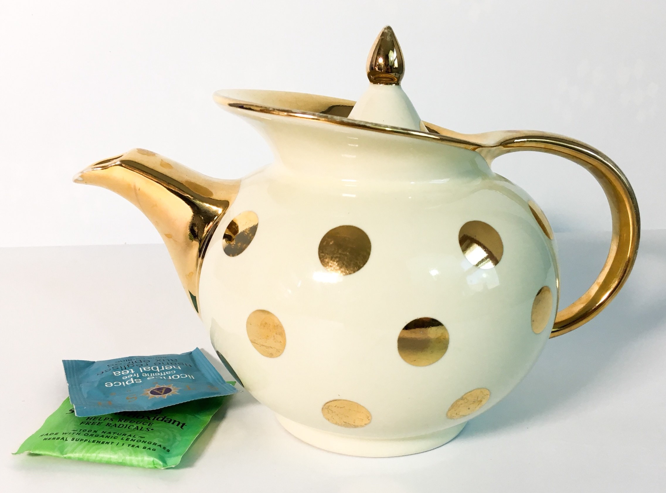 Hall Teapot Identification