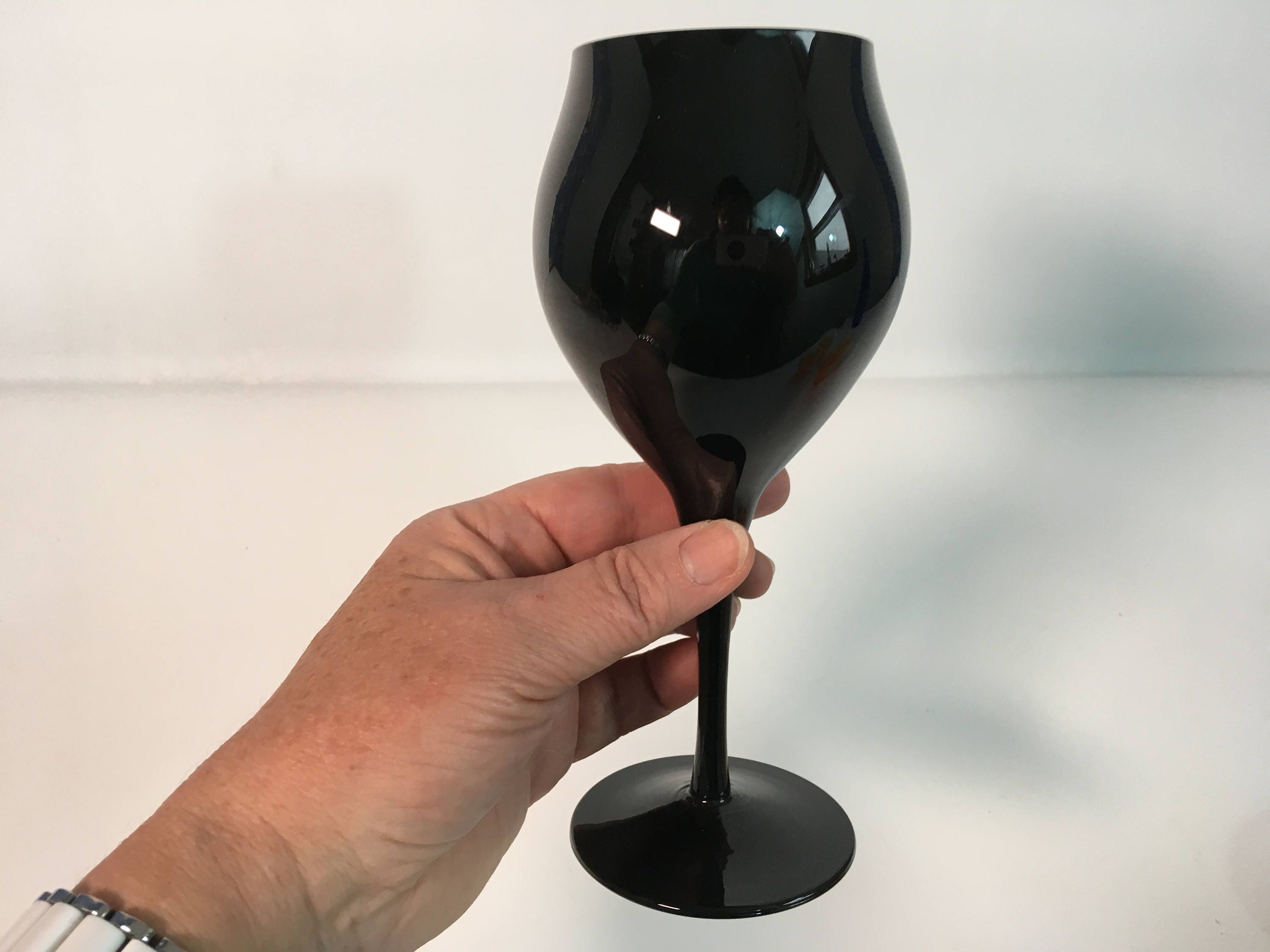 Vintage Set of 4 Black Stemmed Wine Glasses Large Mod Shaped Wine