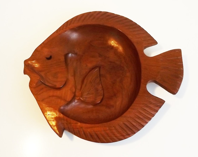 Vintage Large Carved Wood Fish Bowl by Aristacraft