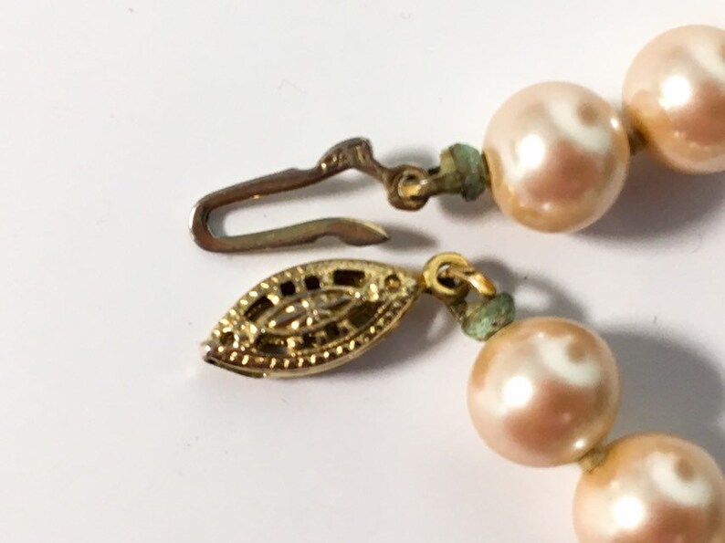 Retro Pearl Necklace W/ Gold Filigree Clasp Vintage Faux Etsy