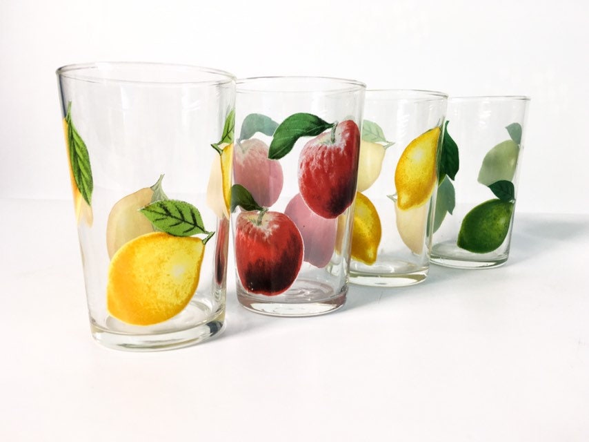 Set of 4 Vintage Fruit Design Juice Glasses Red Green Yellow Apple