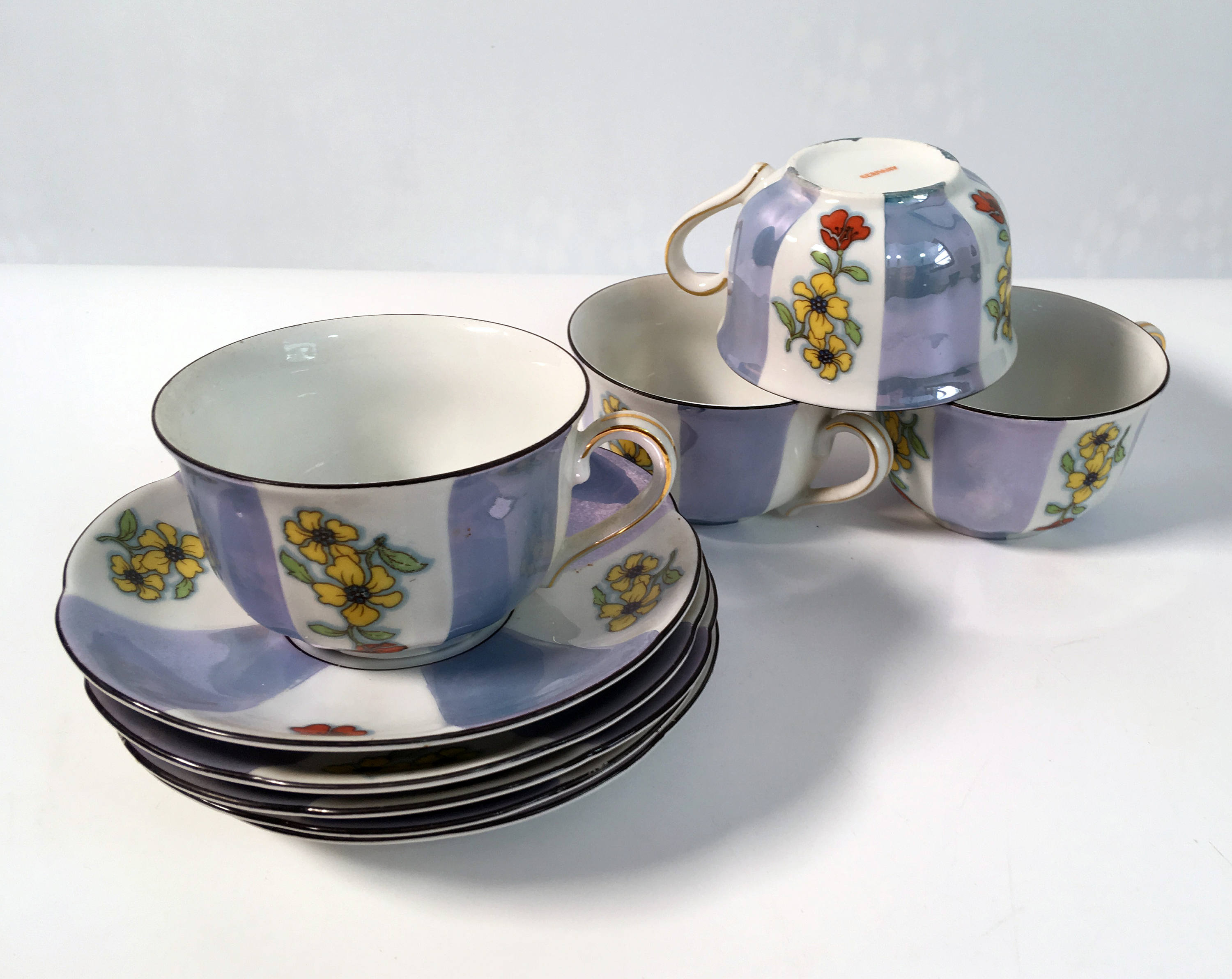 Vintage or Antique Set of 4 Teacups and Saucers Made in Germany