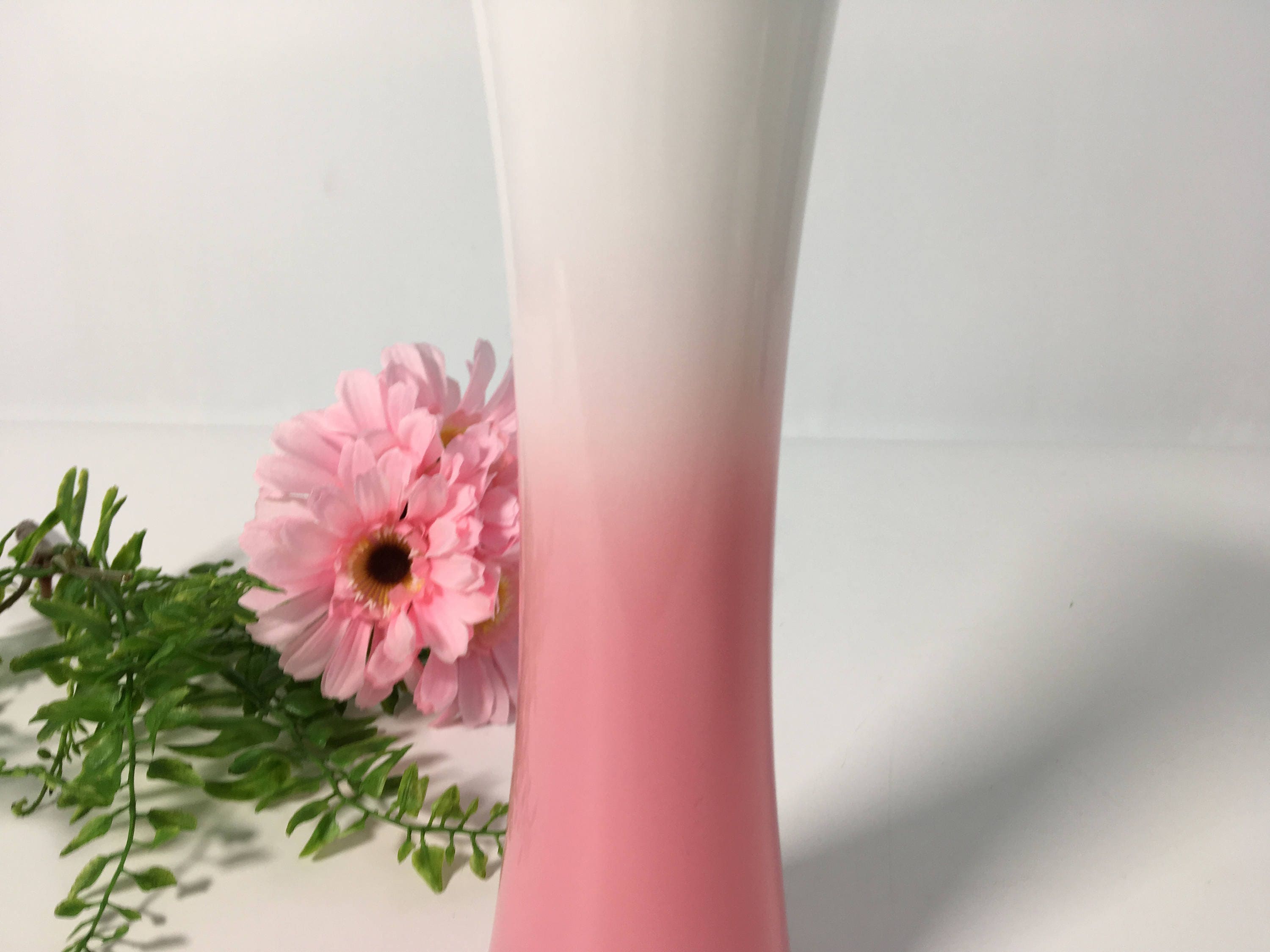 Vintage Libbey Pink Ombre Bud Vase Retro Pink White Glass Flower Vase Vintage Home Decor