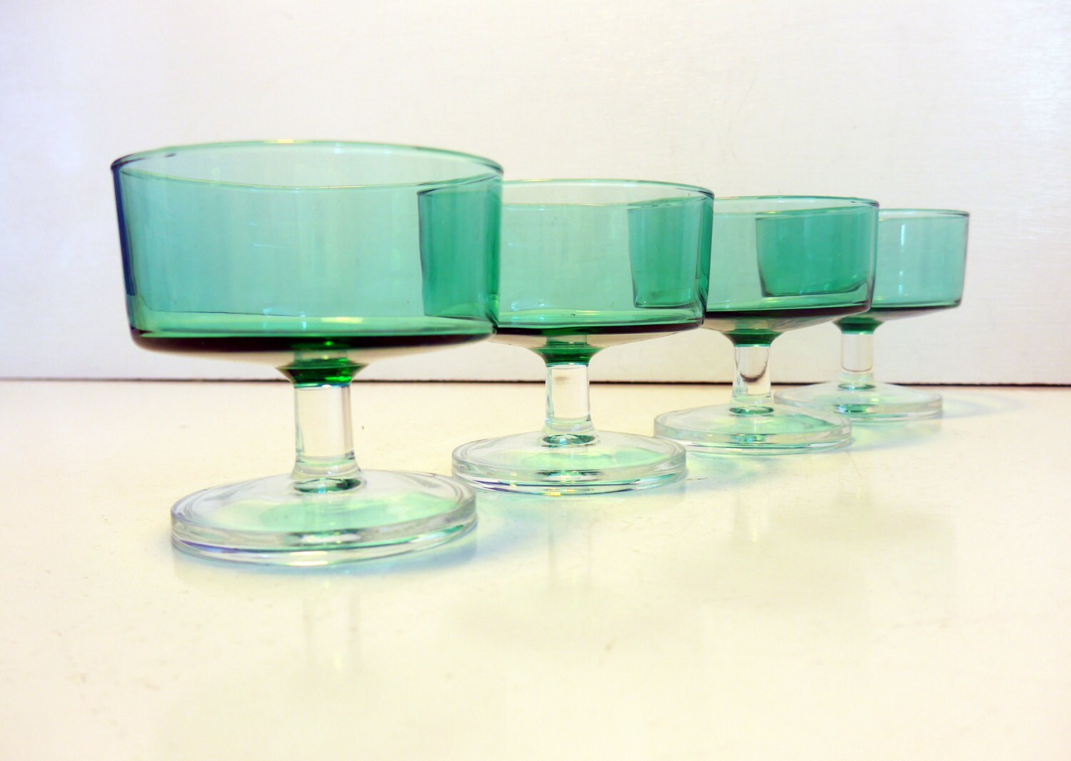 Vintage Luminarc Green Sherbet Or Champagne Glasses Set Of 4 Luminarc Wine Or Dessert Glass Vintage Green Glass W Clear Stem France
