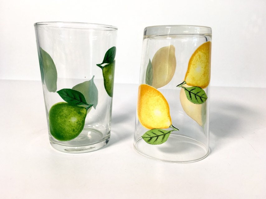 Set of 4 Vintage Fruit Design Juice Glasses Red Green Yellow Apple