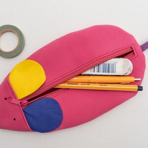Astuccio colorato per topi in vera pelle - realizzato su ordinazione