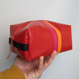 Neceser con rayas / estuche de lona de camión con compartimentos interiores