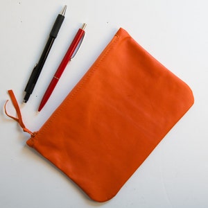 Borsa in pelle liscia con cerniera Pochette con cerniera borsa cosmetica triangolo astuccio in pelle astuccio
