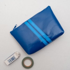 Práctico estuche de lona para camión con cremallera y rayas