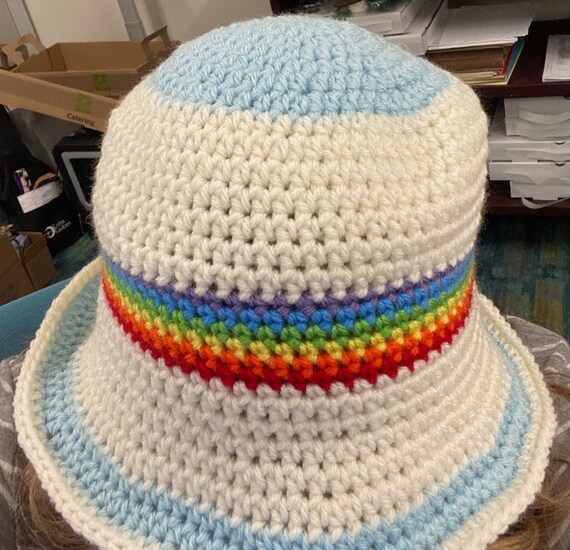 Rainbow Crochet Bucket Hat with White Trim PATTERN | Rainbow Swirl Bucket Hat Crochet Pattern - Etsy main image 3