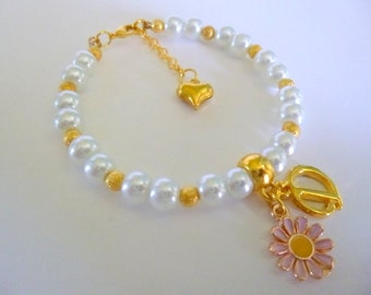 Personalized Flower Bracelet, Personalized Bracelet, Flower Bracelet, Flower and Pearl Bracelet, Flower Girl Gift, Birthday Gift