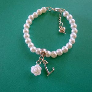 Personalized Flower Girl Gifts, Pearl Flower Girl Bracelet, Personalized Pearl Flower Girl Bracelet, Personalized Girl's Jewelry, WHITE