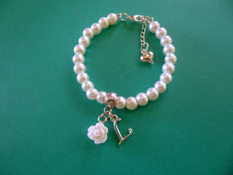 Personalized Flower Girl Gifts, Pearl Flower Girl Bracelet, Personalized Pearl Flower Girl Bracelet, Personalized Girl's Jewelry, WHITE