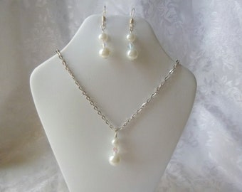 Pearl Necklace and Earrings Matching Set, Pearl Necklace, Pearl Earrings, Pearl and Bicone Matching Necklace and Earrings Set, Great Gift