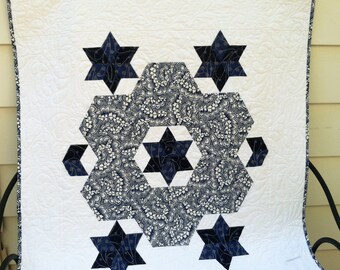 Hexagon Wreath and Stars Quilt Pattern