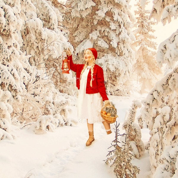 Carte postale photographie art "Heart is where the Home" Olga Valeska féerique folk Noël Christmas voeux neige hover winter snow magic conte