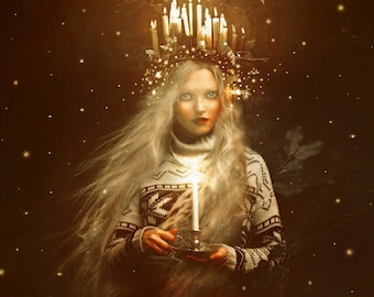 Carte postale photographie d'art "Luciole" Olga Valeska carte voeux Noël Christmas wonderland fairytale Santa Sankta Lucia Sainte Lucie folk
