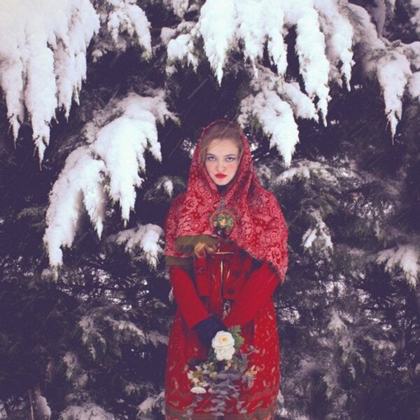 Carte postale photographie d'art "Le Noël d'Olga" wonderland Christmas hiver winter slavic folk tale snow neige fairy season holiday voeux