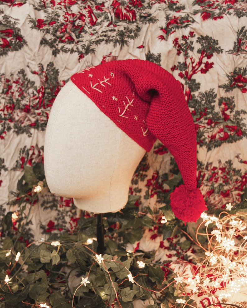 Baby baby pixie hat knitted hand embroidered hand unisex burgundy fir winter Christmas christmas cotton folk folk fairy country forest cozy country