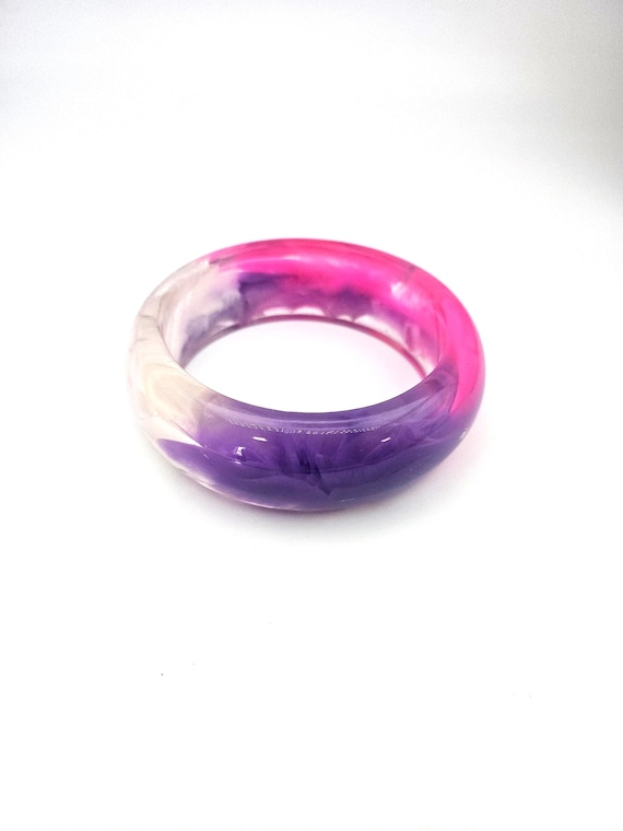 Multicolor Vintage Chunky Lucite Bangle