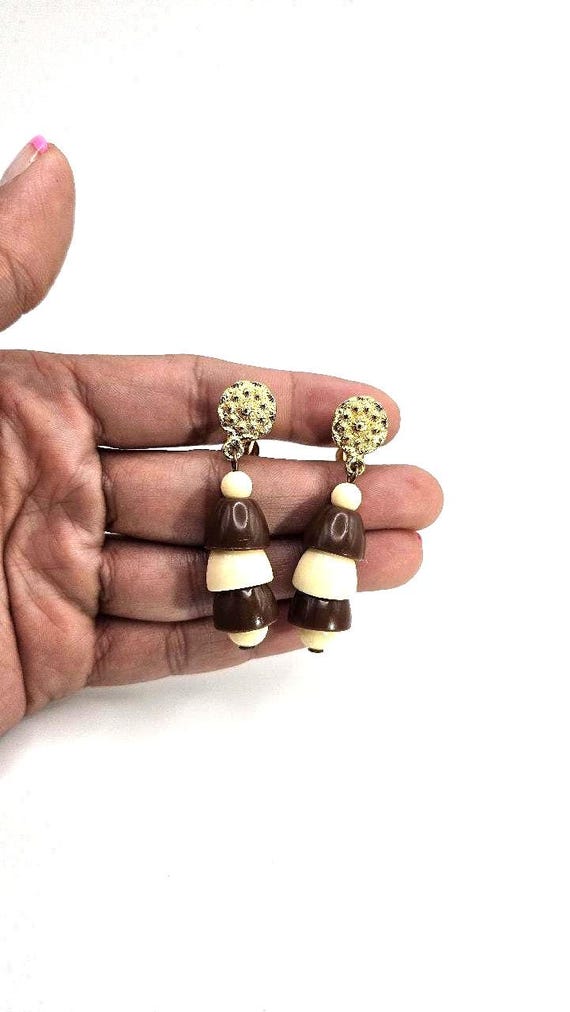 Bakelite Dangle Drop Earrings - image 5
