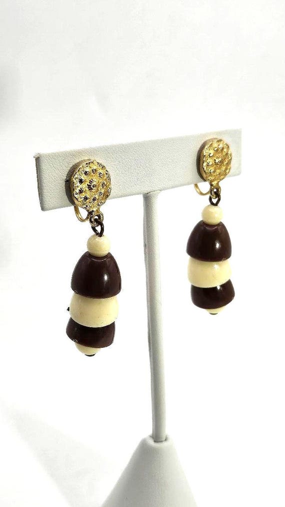 Bakelite Dangle Drop Earrings - image 4
