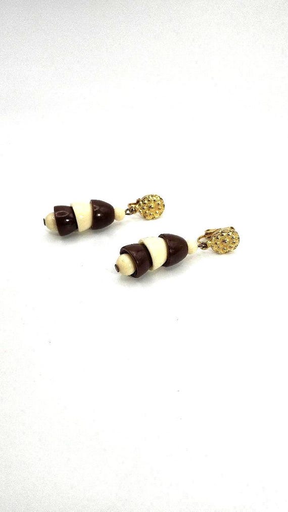 Bakelite Dangle Drop Earrings - image 6